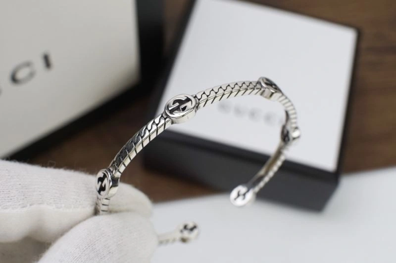 Lightweight Gucci Bracelets 244953