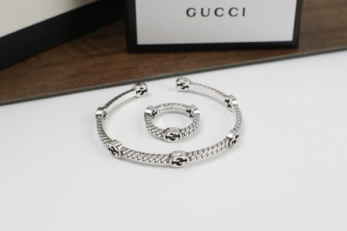 Lightweight Gucci Bracelets 244953
