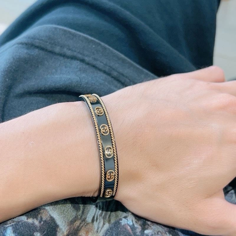 ZipUp Gucci Bracelets 244910