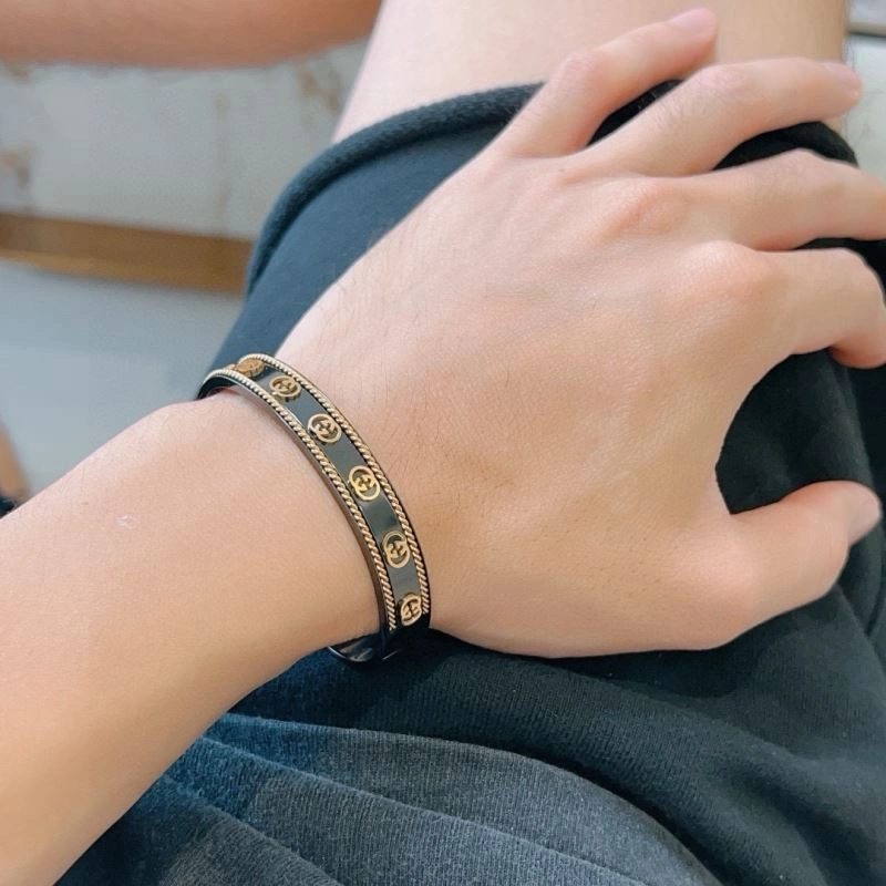 ZipUp Gucci Bracelets 244910