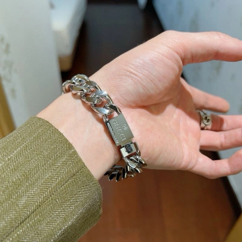 Comfortable Gucci Bracelets 244874