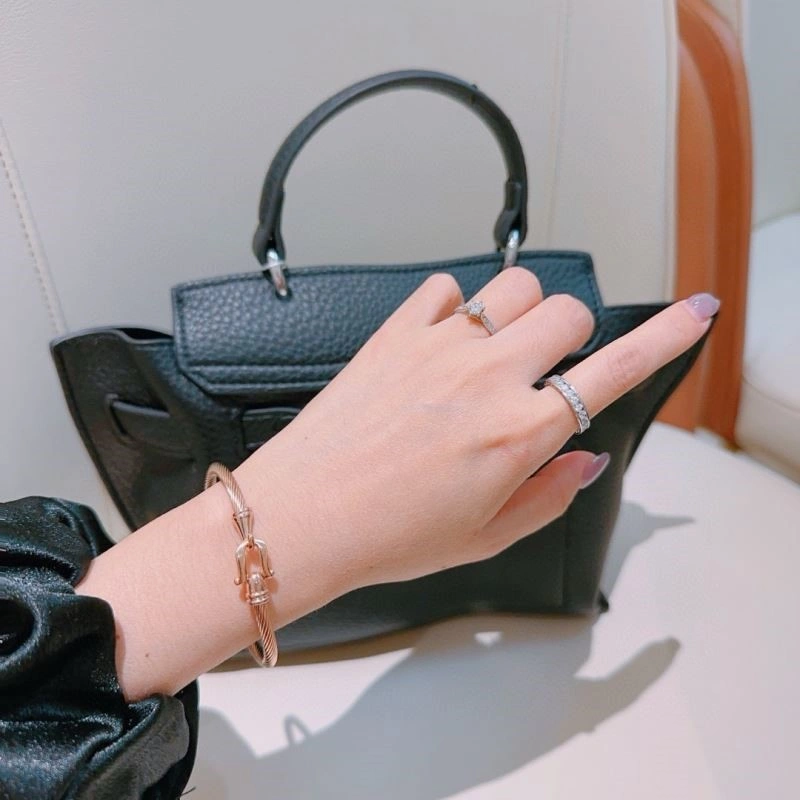 Gucci Bracelets Timeless 244628