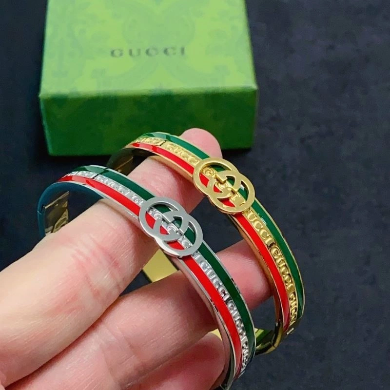 Snug Gucci Bracelets 244604