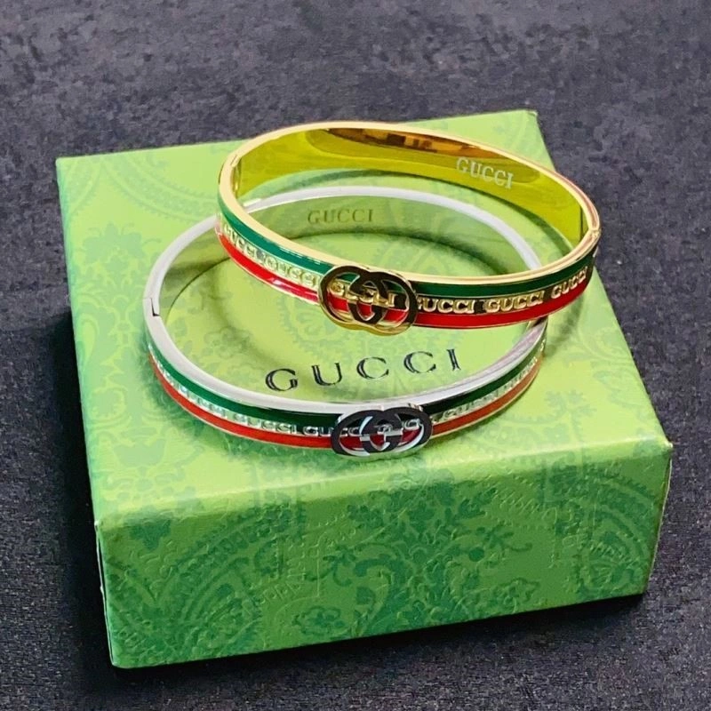 Snug Gucci Bracelets 244604