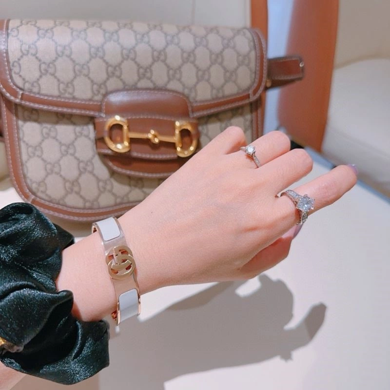 Elegant Gucci Bracelets 244607