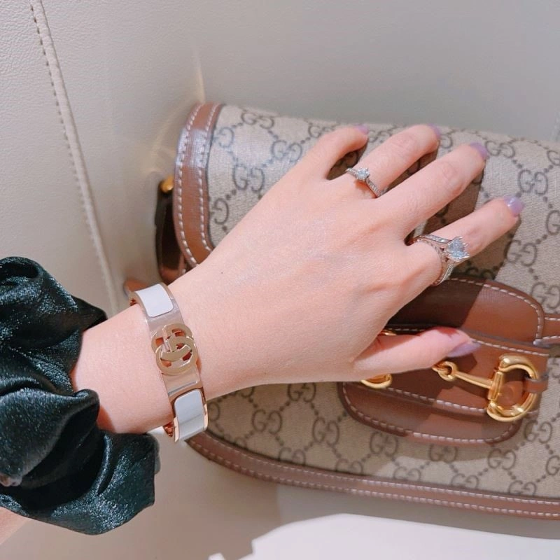 Elegant Gucci Bracelets 244607