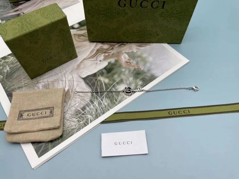 Vibrant Gucci Bracelets 244611