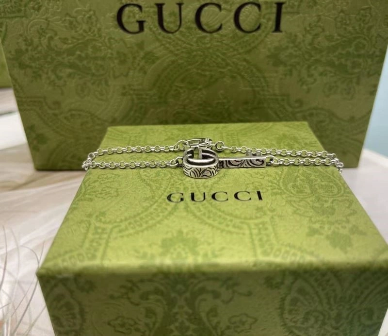 Vibrant Gucci Bracelets 244611