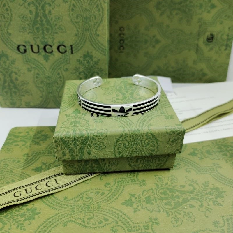 Bold Gucci Bracelets 244445