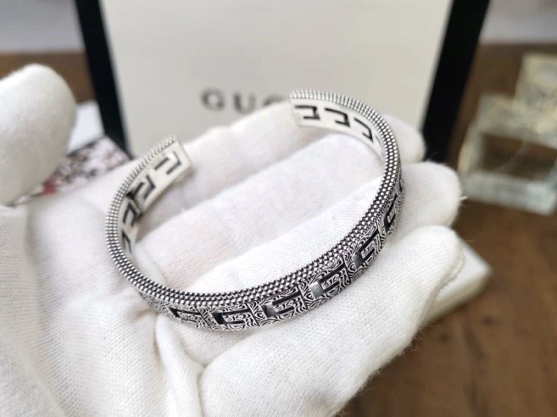 Versatile Gucci Bracelets 244391