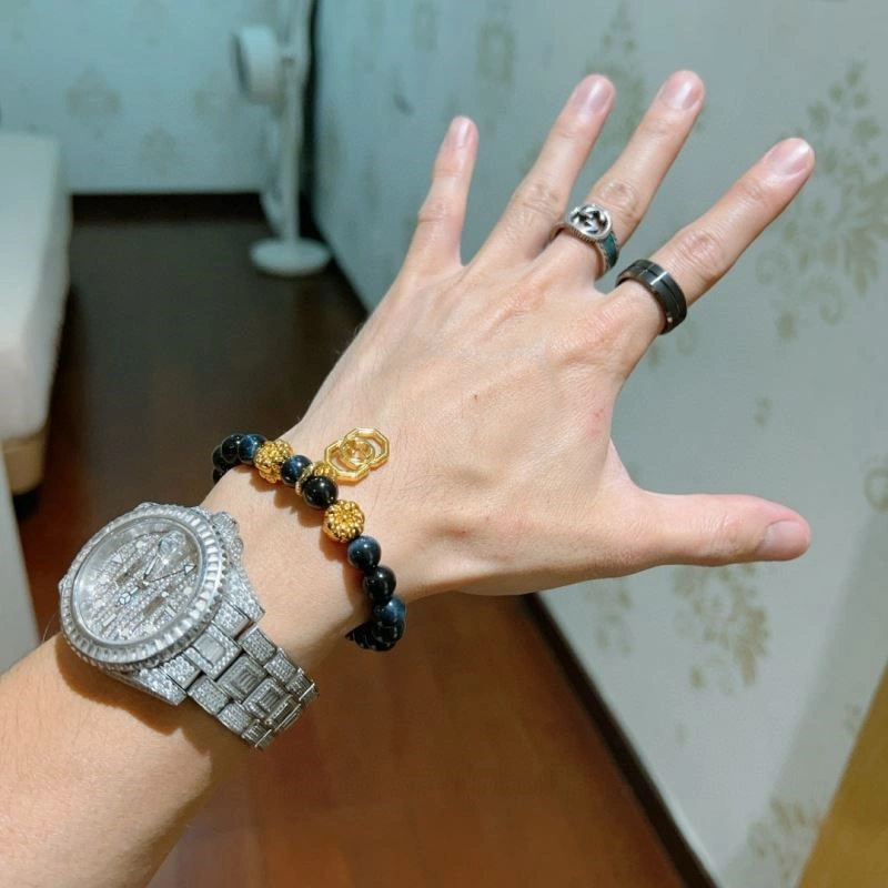 Trendsetting Gucci Bracelets 244375