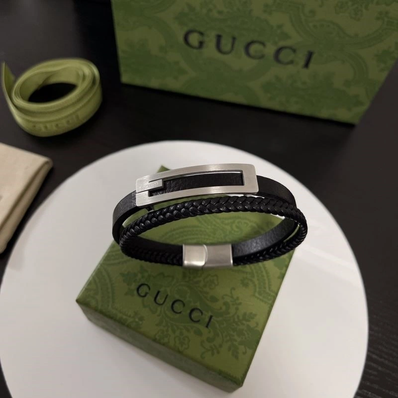 Gucci Bracelets Stylish 244356