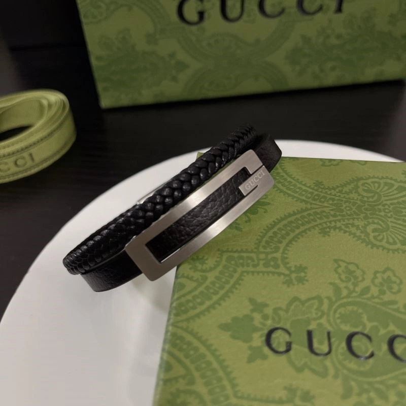 Gucci Bracelets Stylish 244356