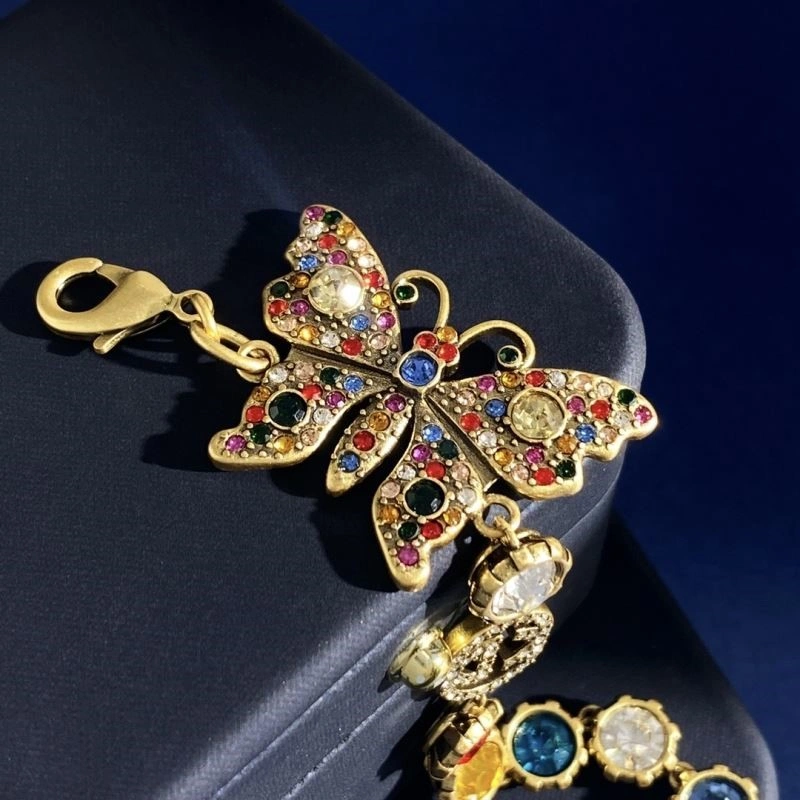 Neat Gucci Bracelets 244142