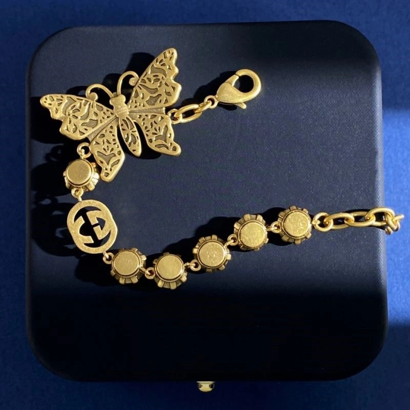 Neat Gucci Bracelets 244142