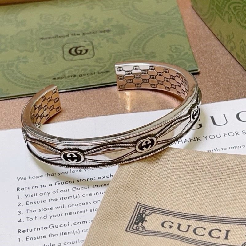 Lightweight Gucci Bracelets 244138