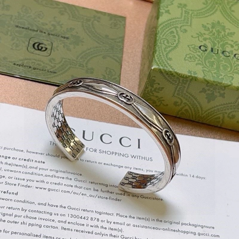 Lightweight Gucci Bracelets 244138