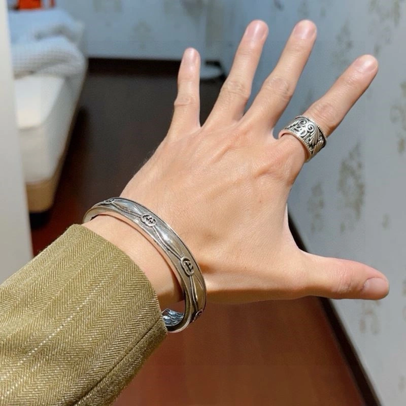 Lightweight Gucci Bracelets 244138