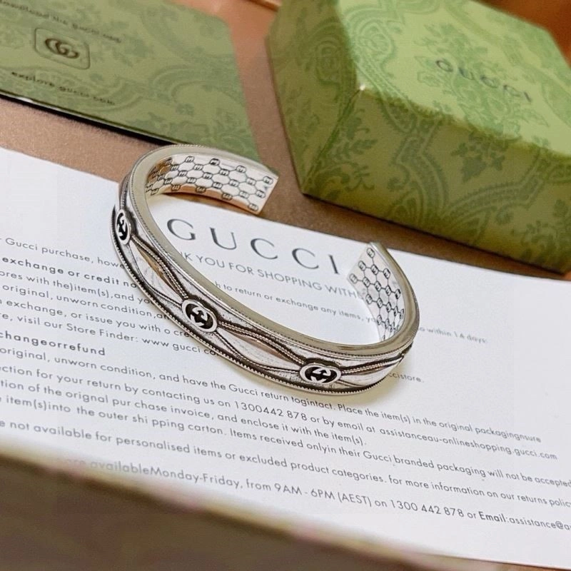Lightweight Gucci Bracelets 244138