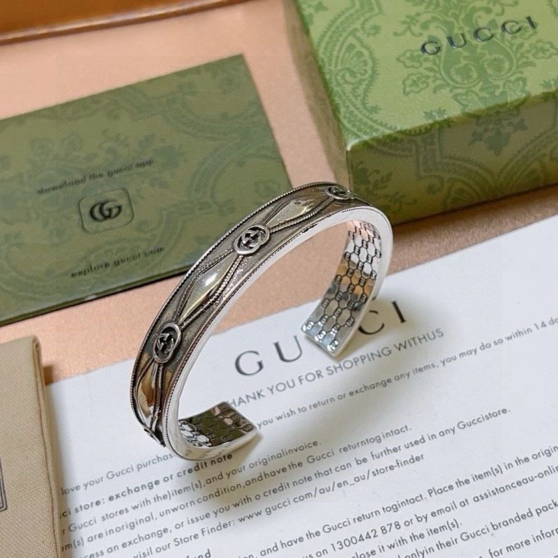 Lightweight Gucci Bracelets 244138