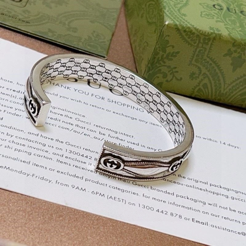 Lightweight Gucci Bracelets 244138