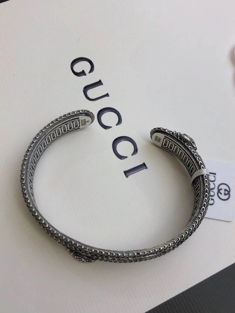 Resilient Gucci Bracelets 244113