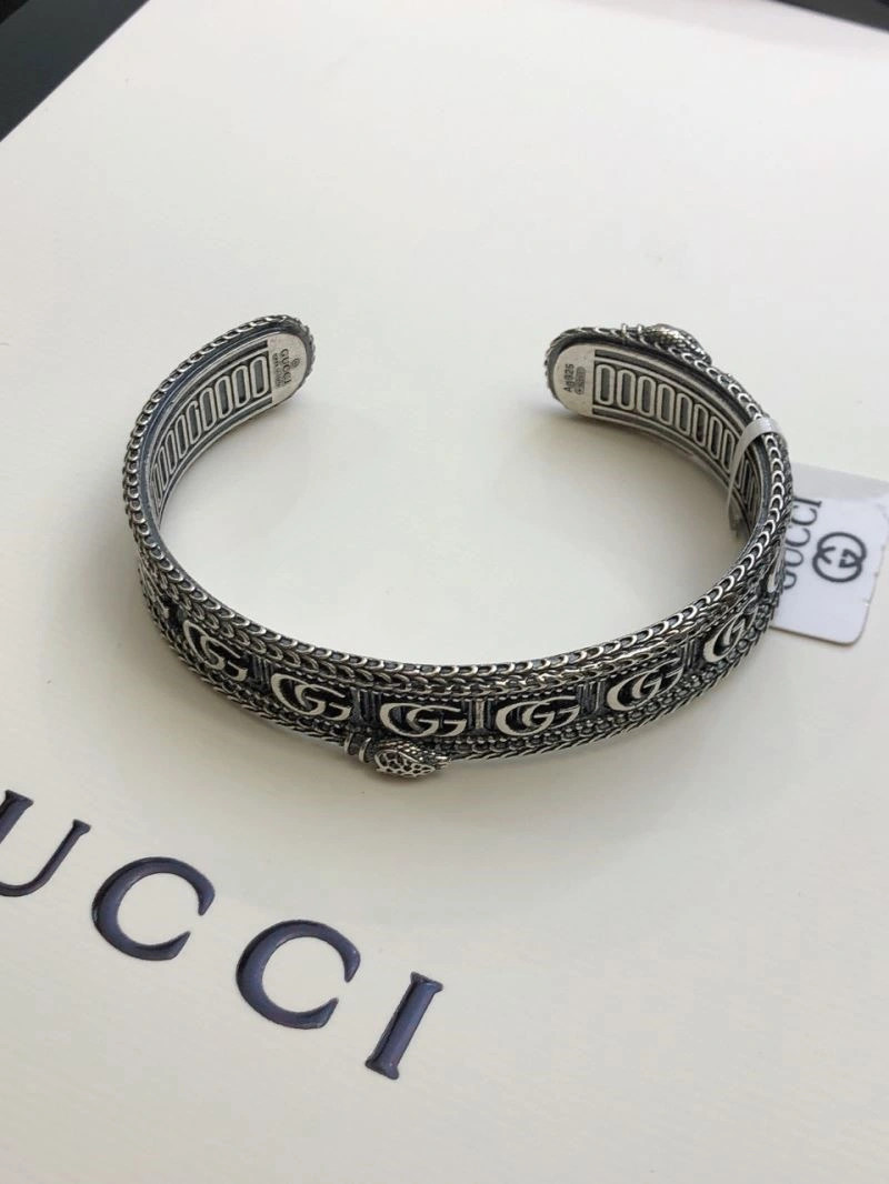 Resilient Gucci Bracelets 244113