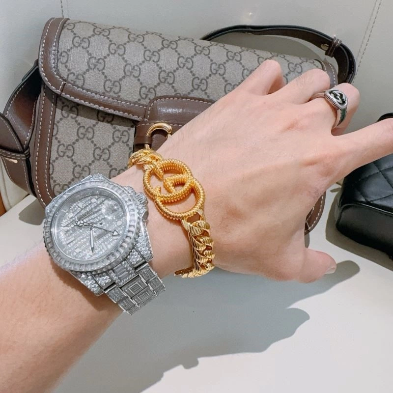 Bold Gucci Bracelets 244092