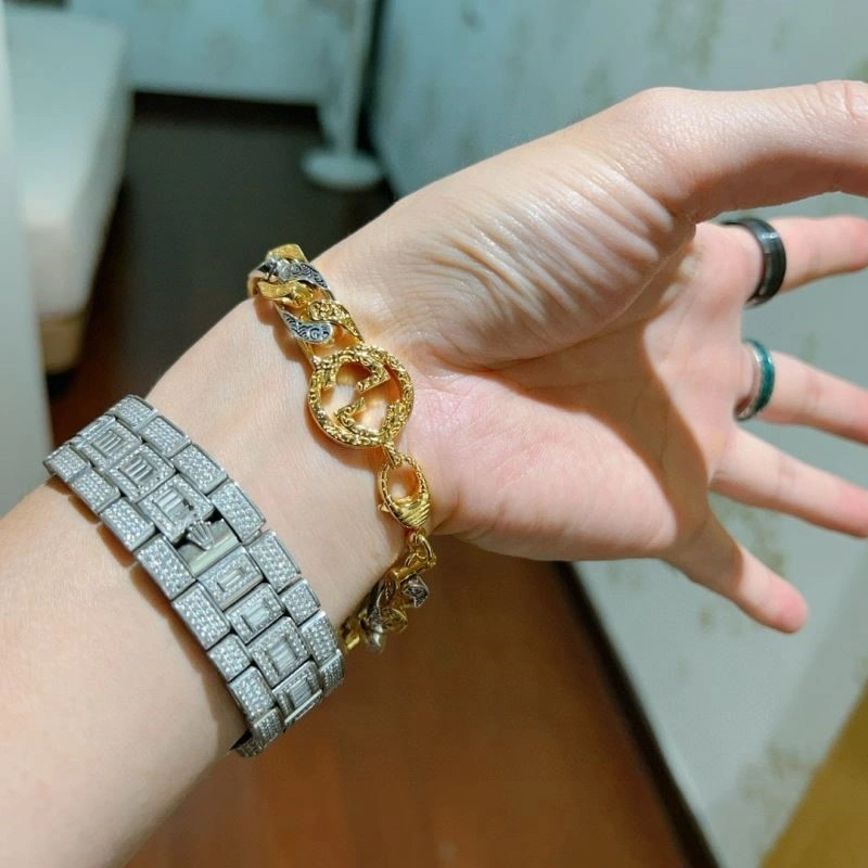 RelaxedFit Gucci Bracelets 244090