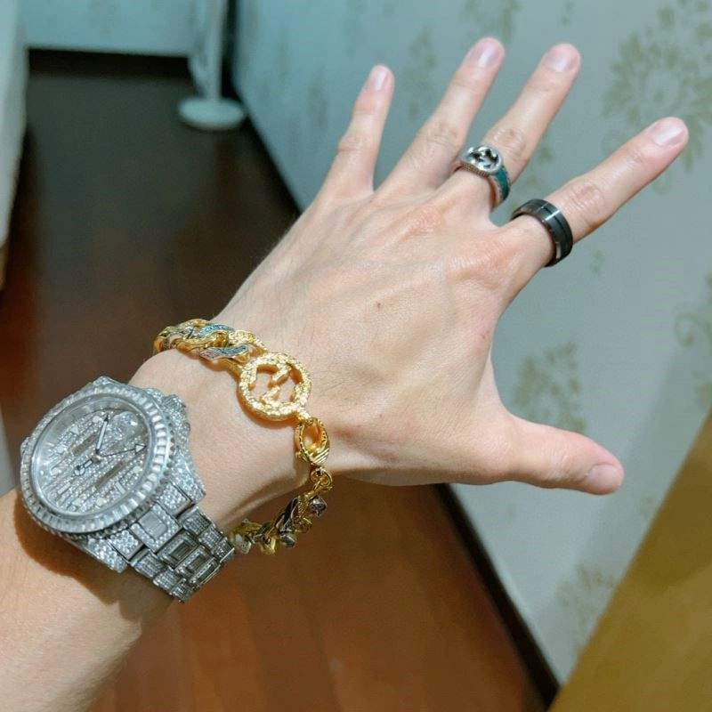 RelaxedFit Gucci Bracelets 244090