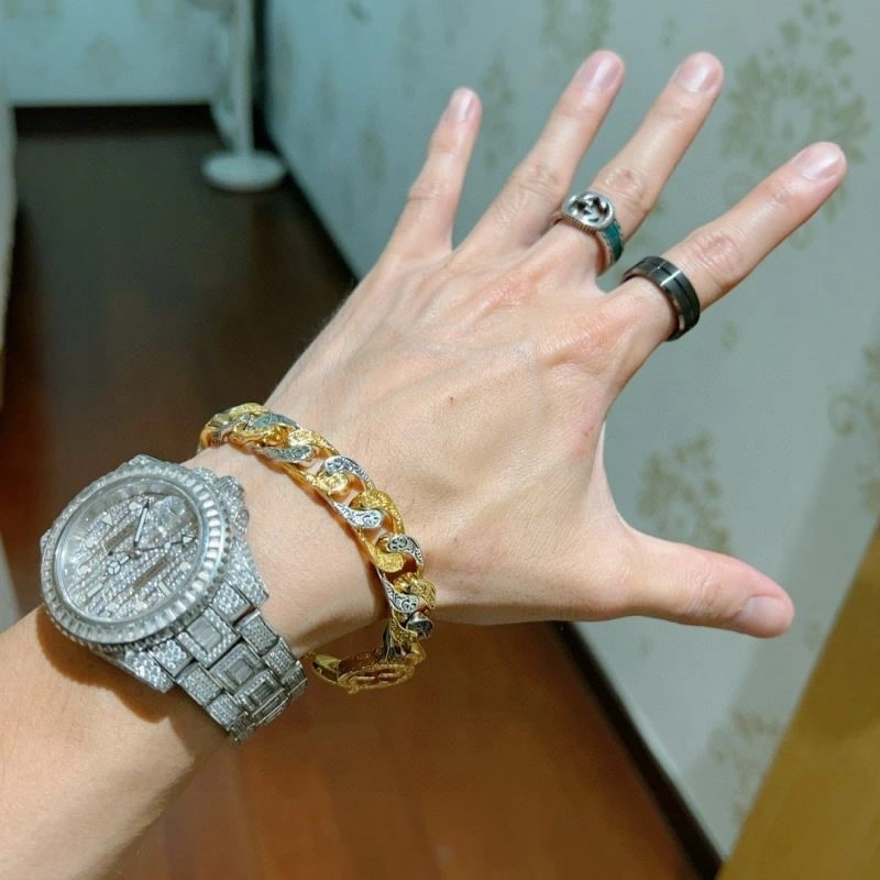 RelaxedFit Gucci Bracelets 244090