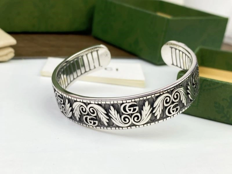 Comfortable Gucci Bracelets 243904