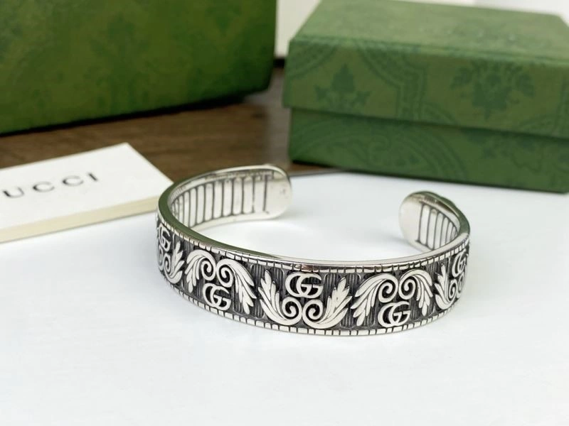 Comfortable Gucci Bracelets 243904