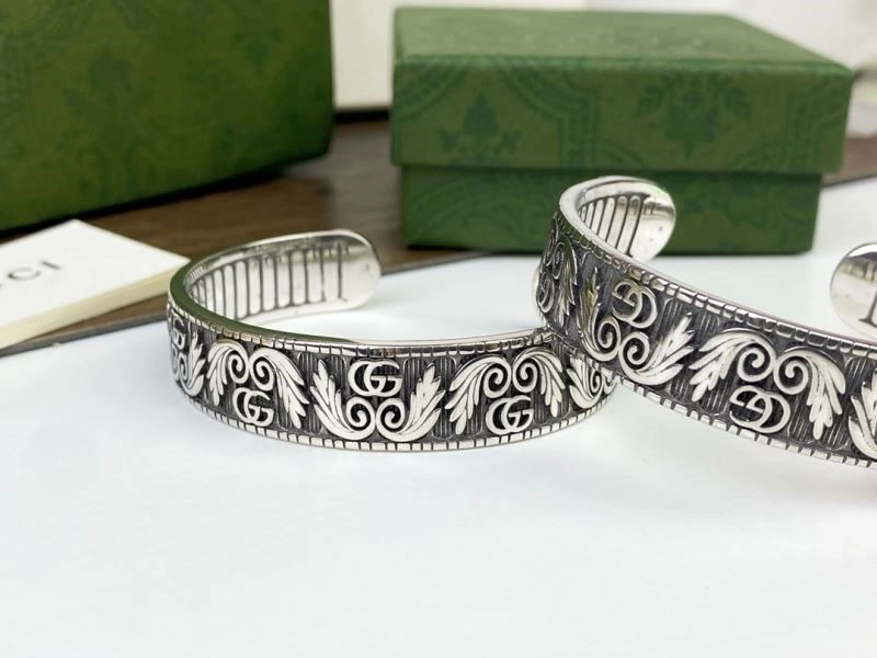 Comfortable Gucci Bracelets 243904