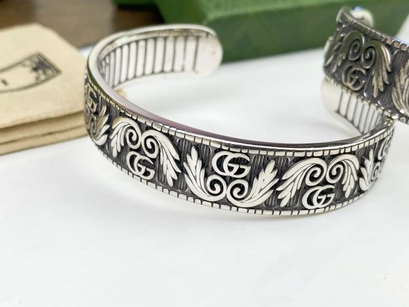 Comfortable Gucci Bracelets 243904