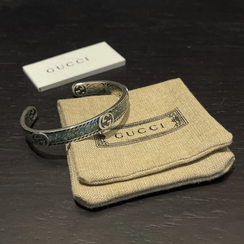 Supportive Gucci Bracelets 243907