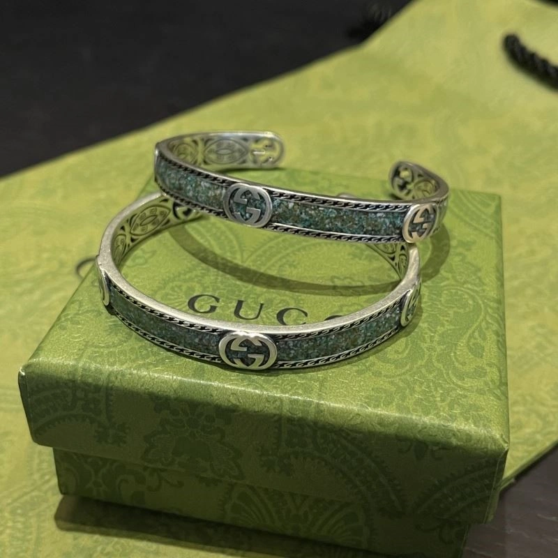 Supportive Gucci Bracelets 243907