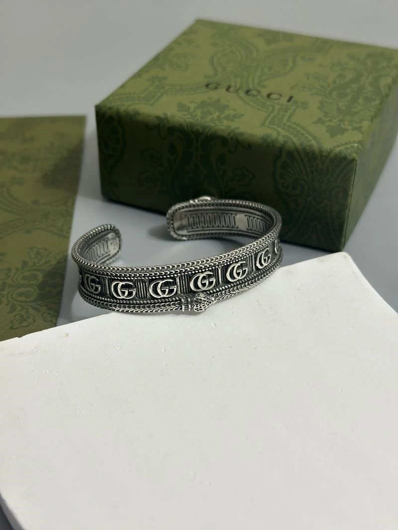 Gucci Bracelets SmartChoice 243863