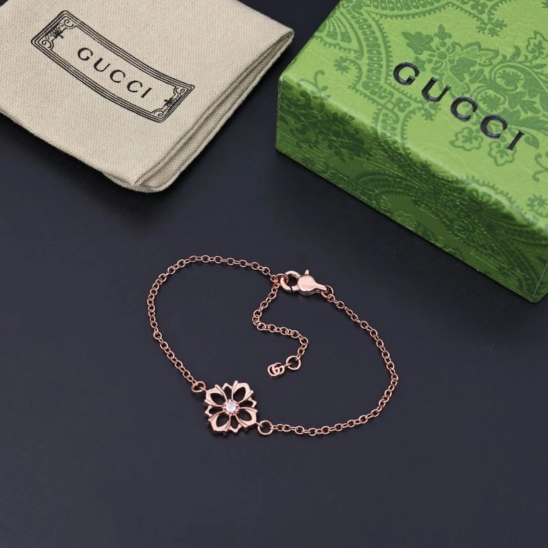 RelaxedFit Gucci Bracelets 243848