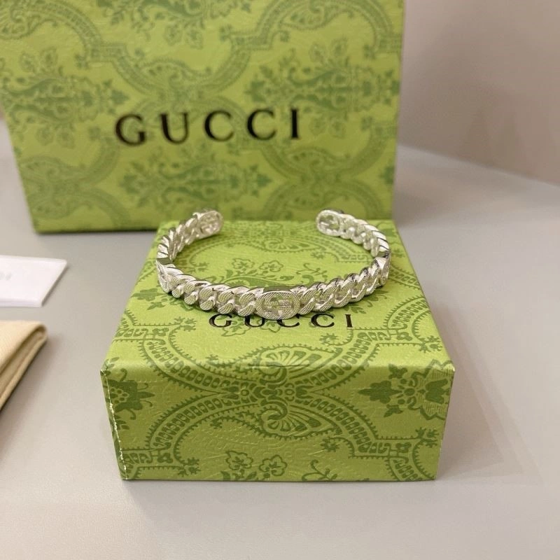 Sleek Gucci Bracelets 243817