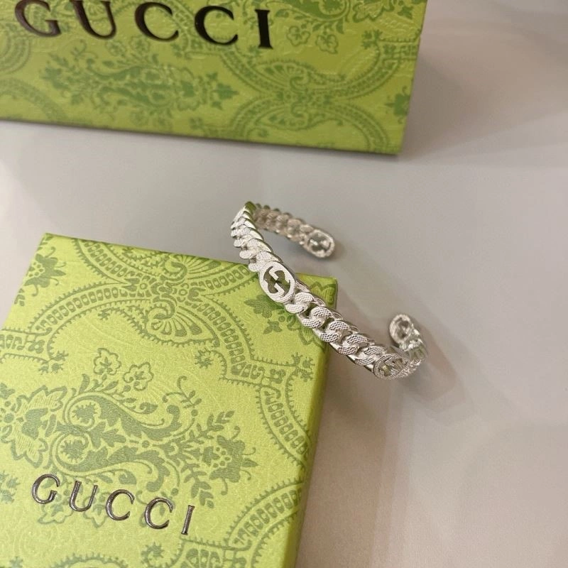 Sleek Gucci Bracelets 243817