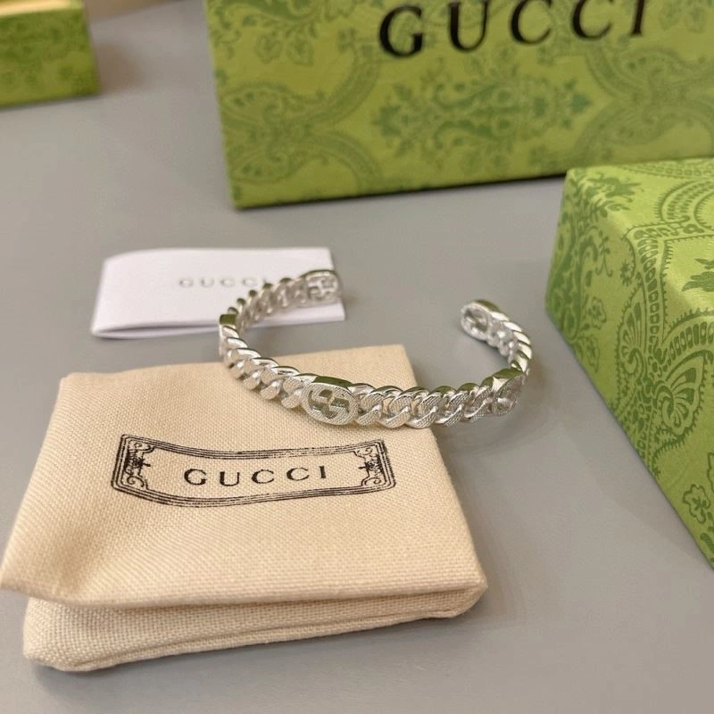 Sleek Gucci Bracelets 243817