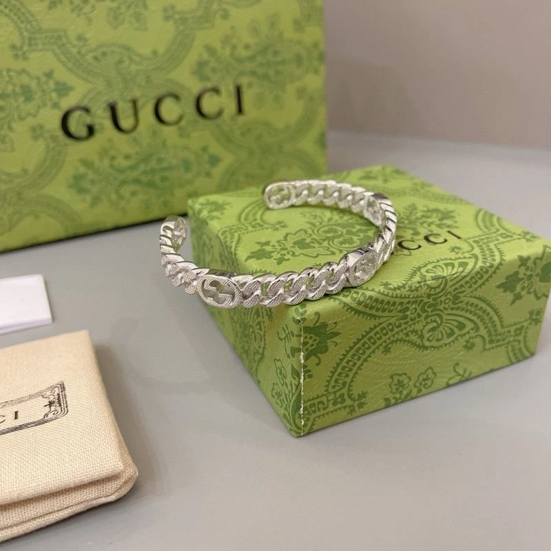 Sleek Gucci Bracelets 243817