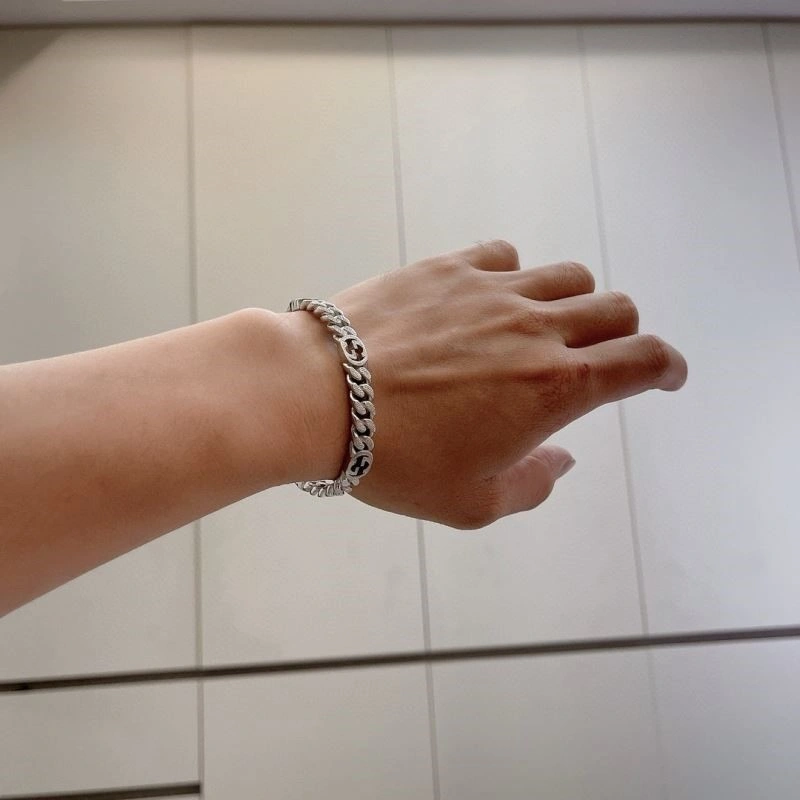 Sleek Gucci Bracelets 243817