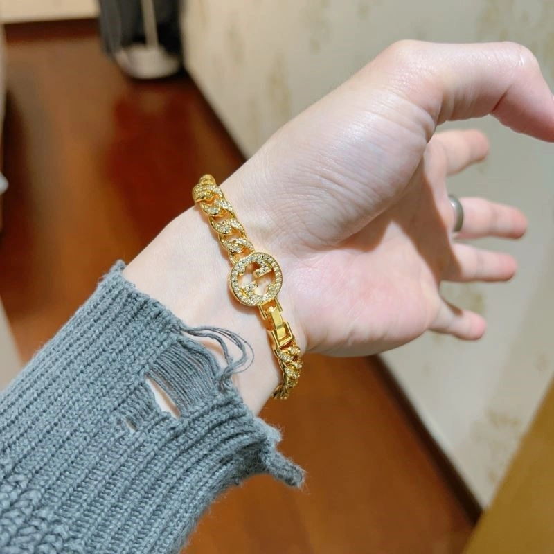 Comfortable Gucci Bracelets 243822
