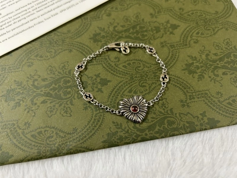 Gucci Bracelets SmoothTexture 243777