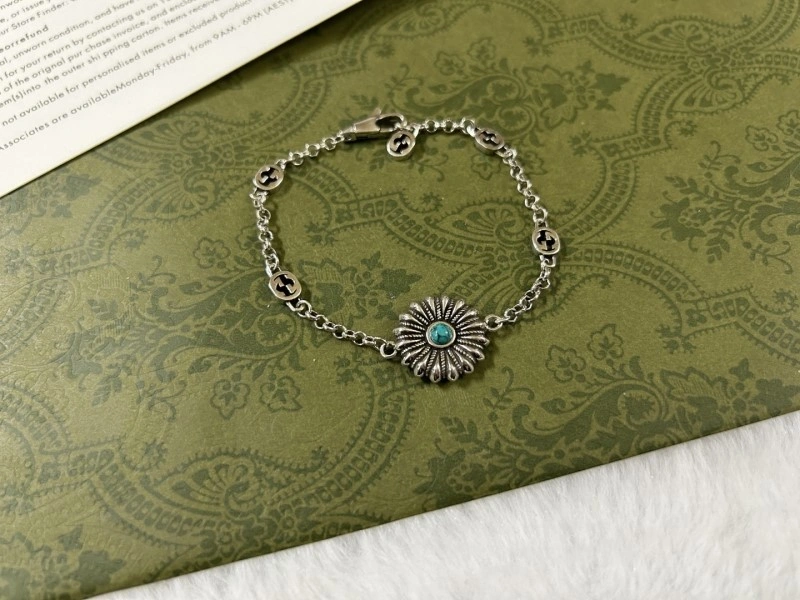 Bright Gucci Bracelets 243786