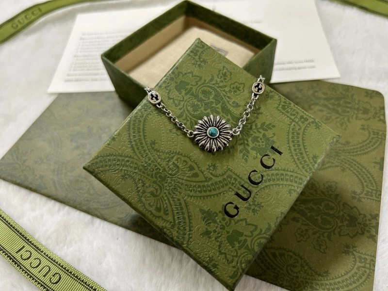 Bright Gucci Bracelets 243786