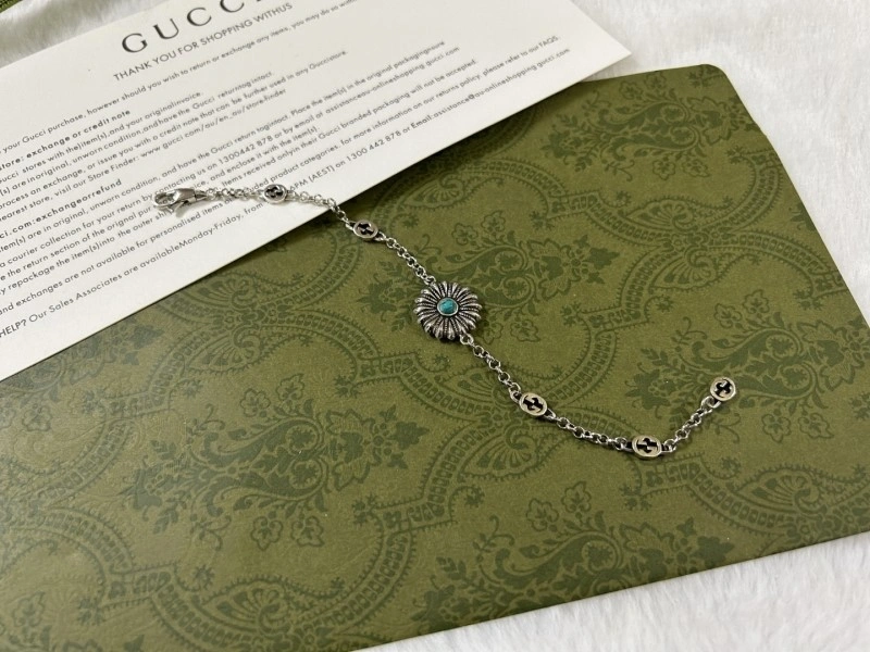 Bright Gucci Bracelets 243786