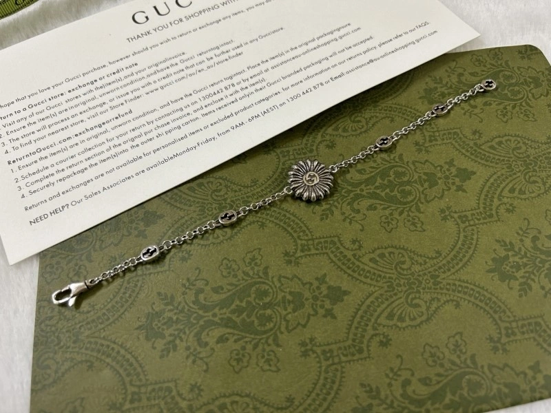 Bright Gucci Bracelets 243786